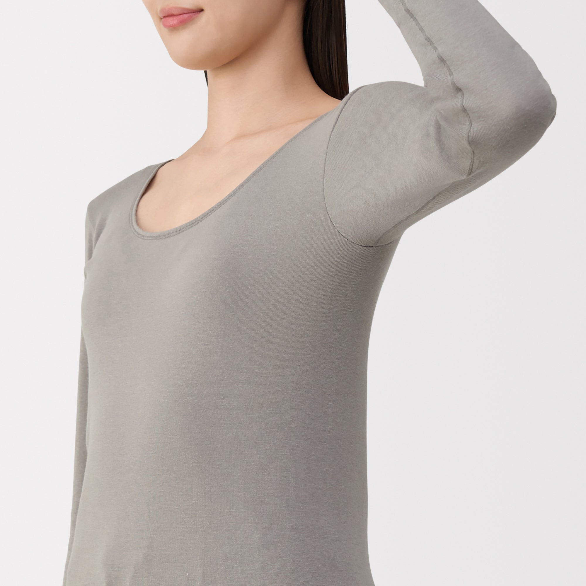 Warm Cotton U-Neck T-Shirt - Image 30