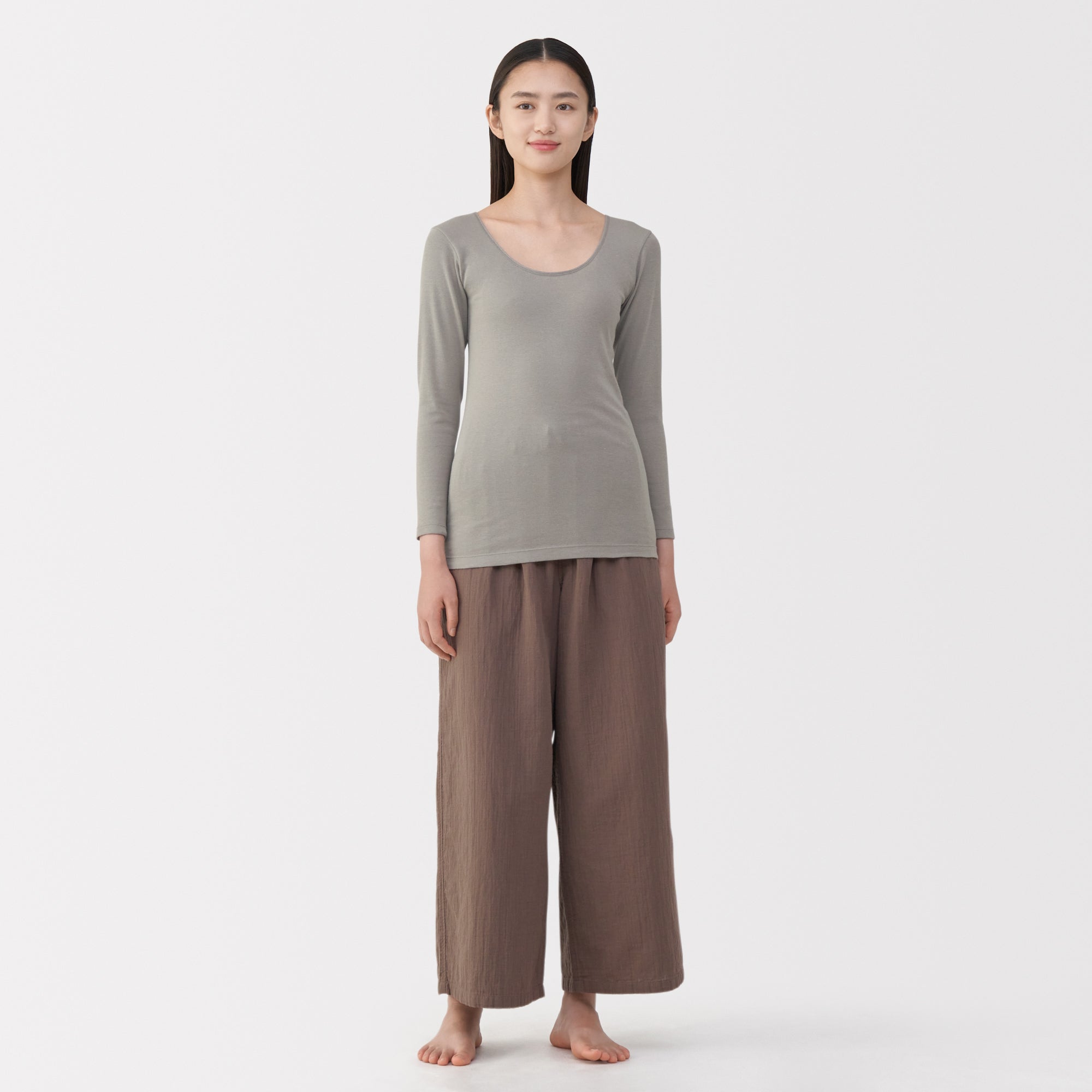 Warm Cotton U-Neck T-Shirt - Image 14