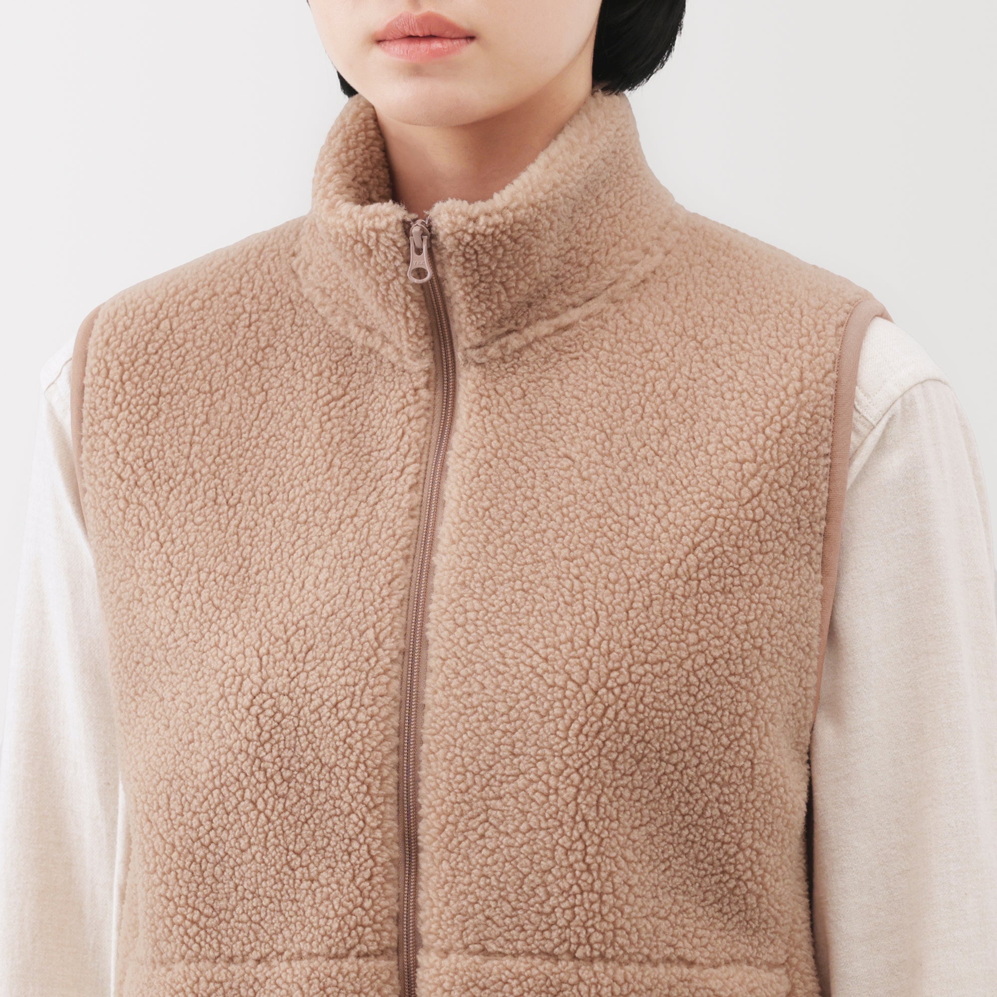 Boa Fleece Vest - Image 7
