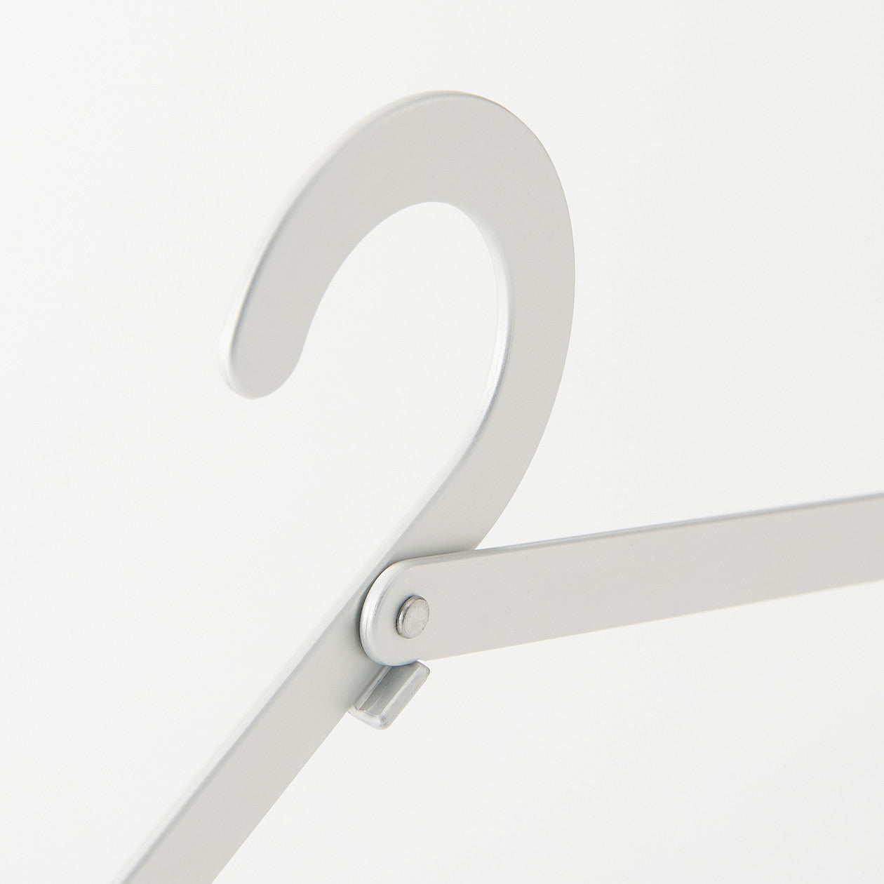 Portable Foldable Hanger - Image 4