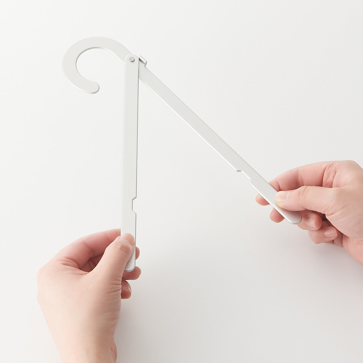 Portable Foldable Hanger - Image 6