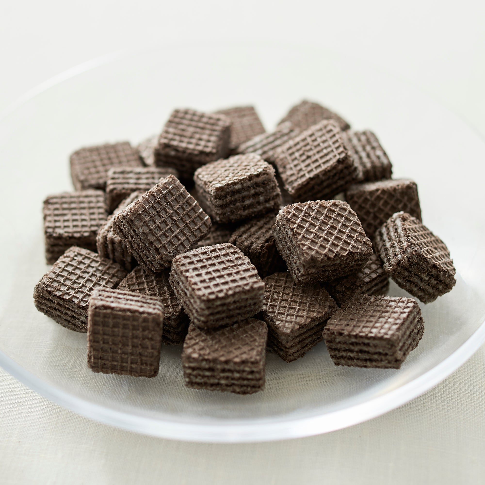 Small Cocoa Wafers with Vanilla Cream