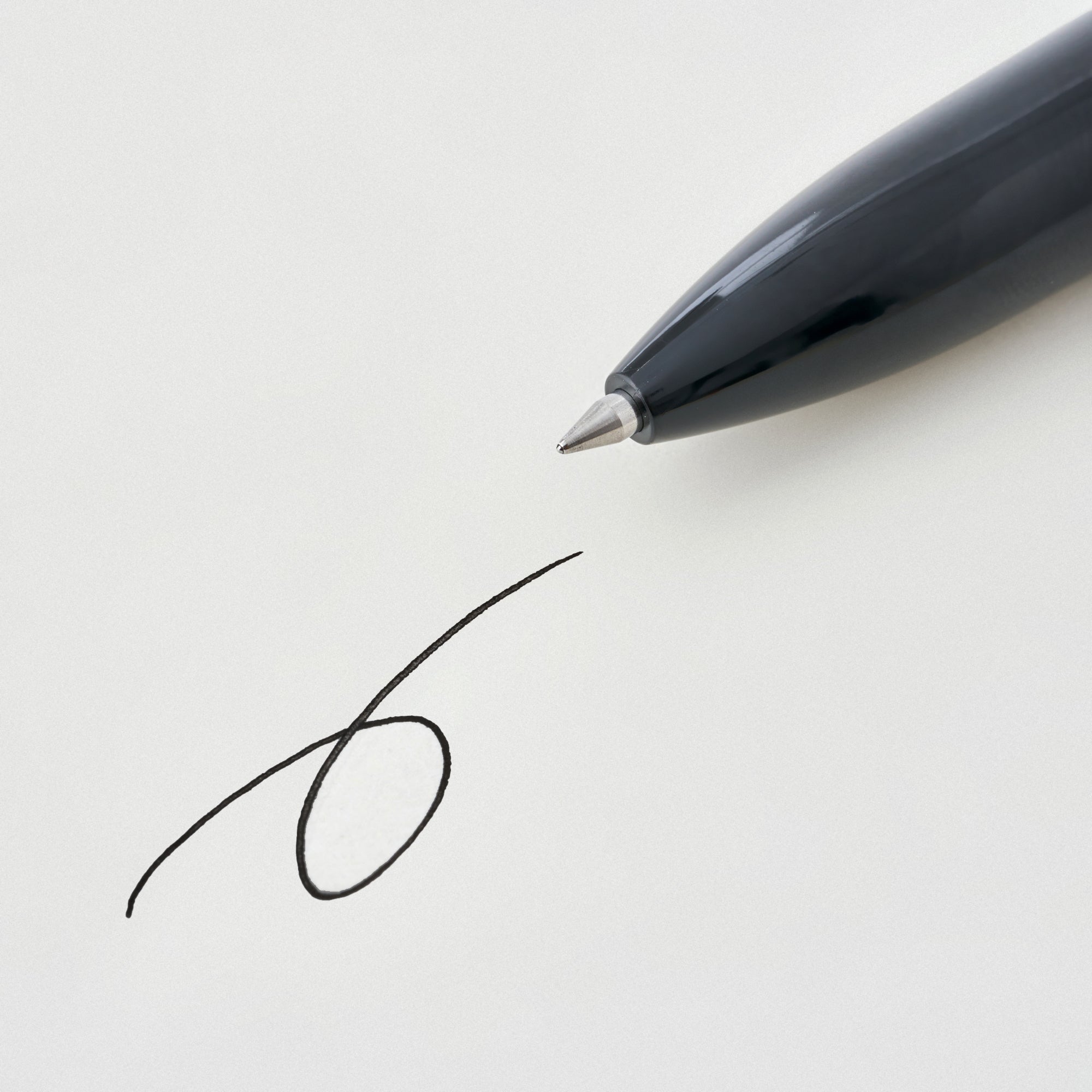 Compact Gel Ink Ballpoint Pen Cap Type 0.5mm - Black - Image 2