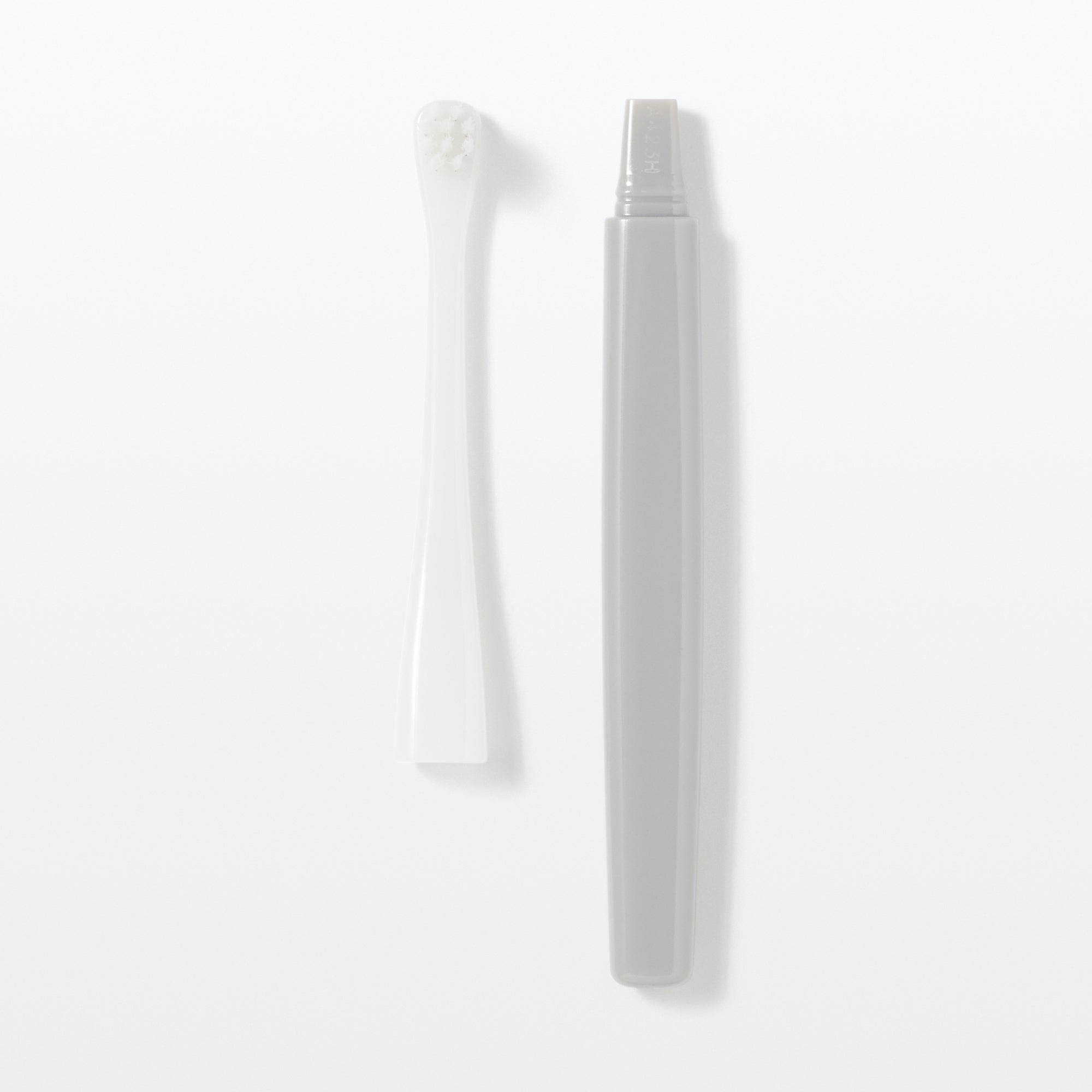 Replaceable Head Compact Soft Toothbrush - Gray - Image 2