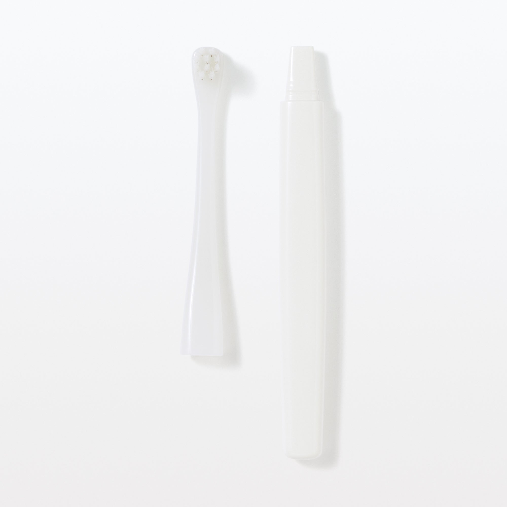 Replaceable Head Compact Medium Toothbrush - White - Image 2