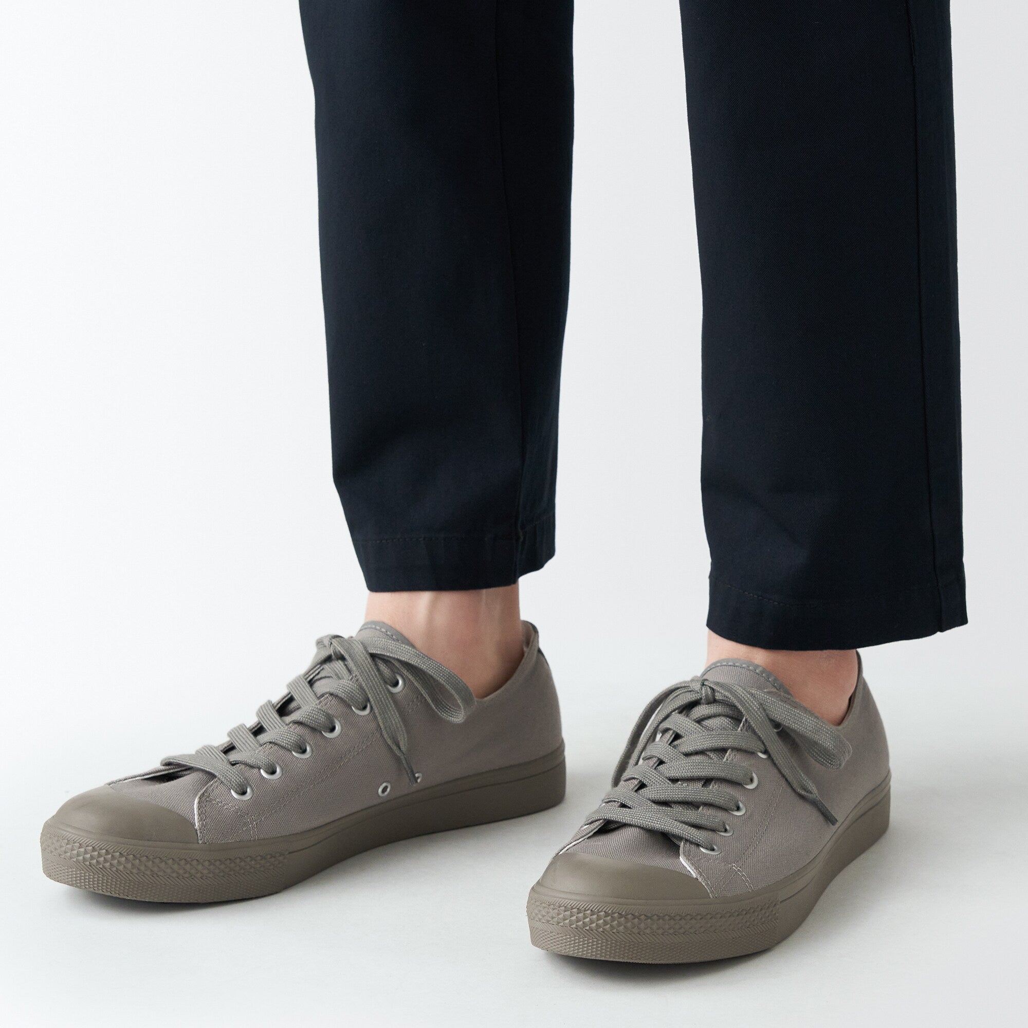 Less Tiring Sneakers Gray Pattern - Image 2