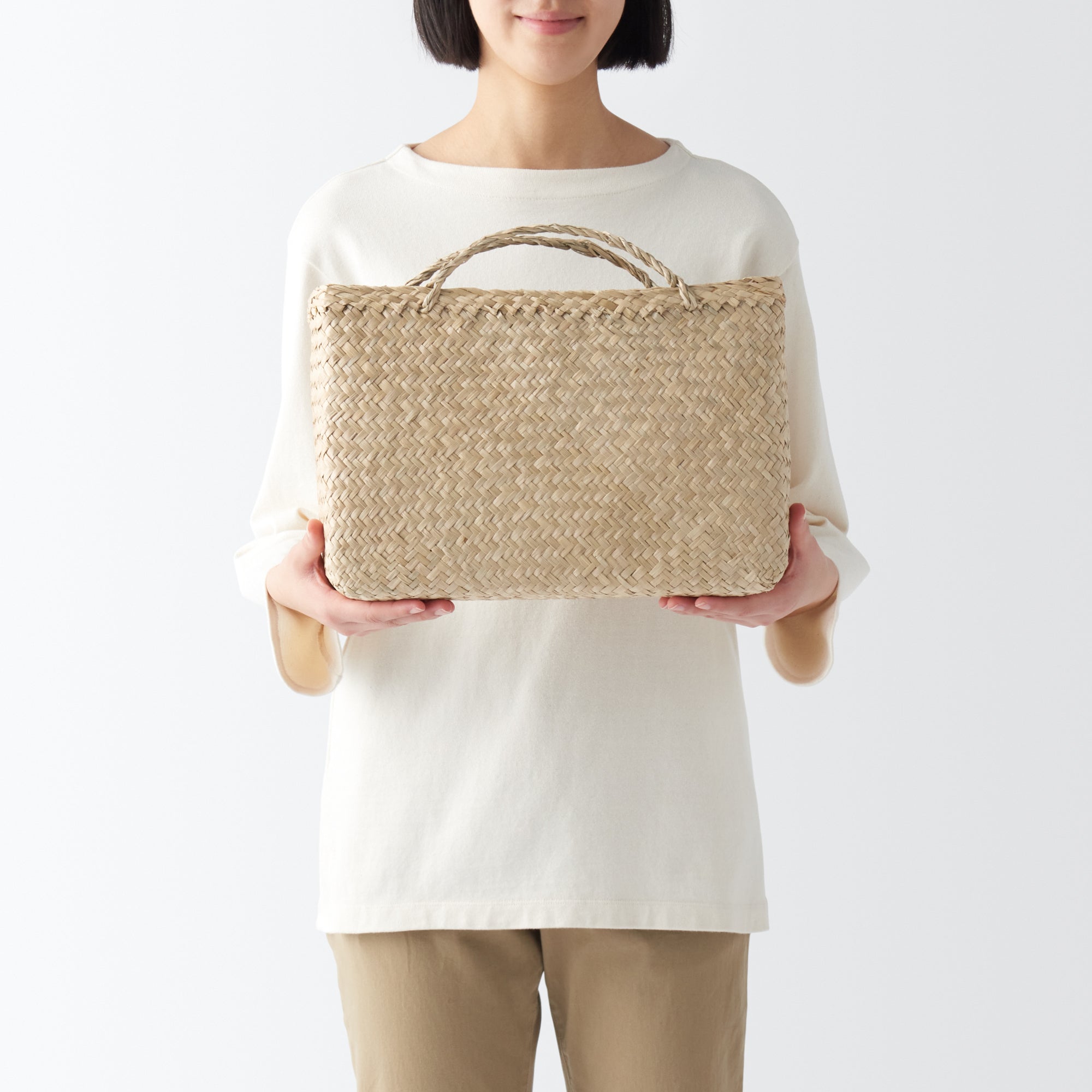 Seagrass Herringbone Basket with Handle - Large (W14.2 x D4.9 x H9.4) - Image 2