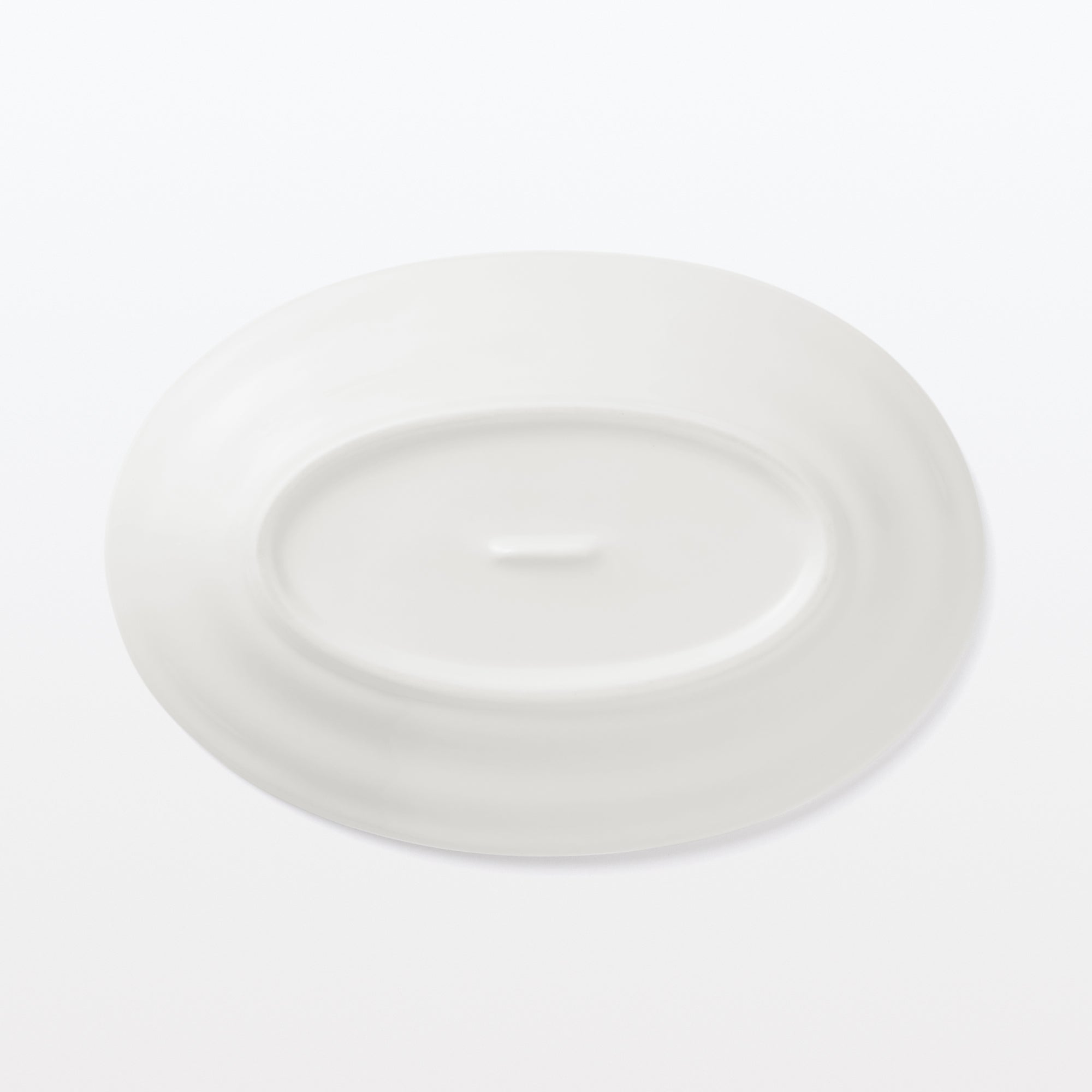 Porcelain Rimmed Oval Plate Small - White - Image 4