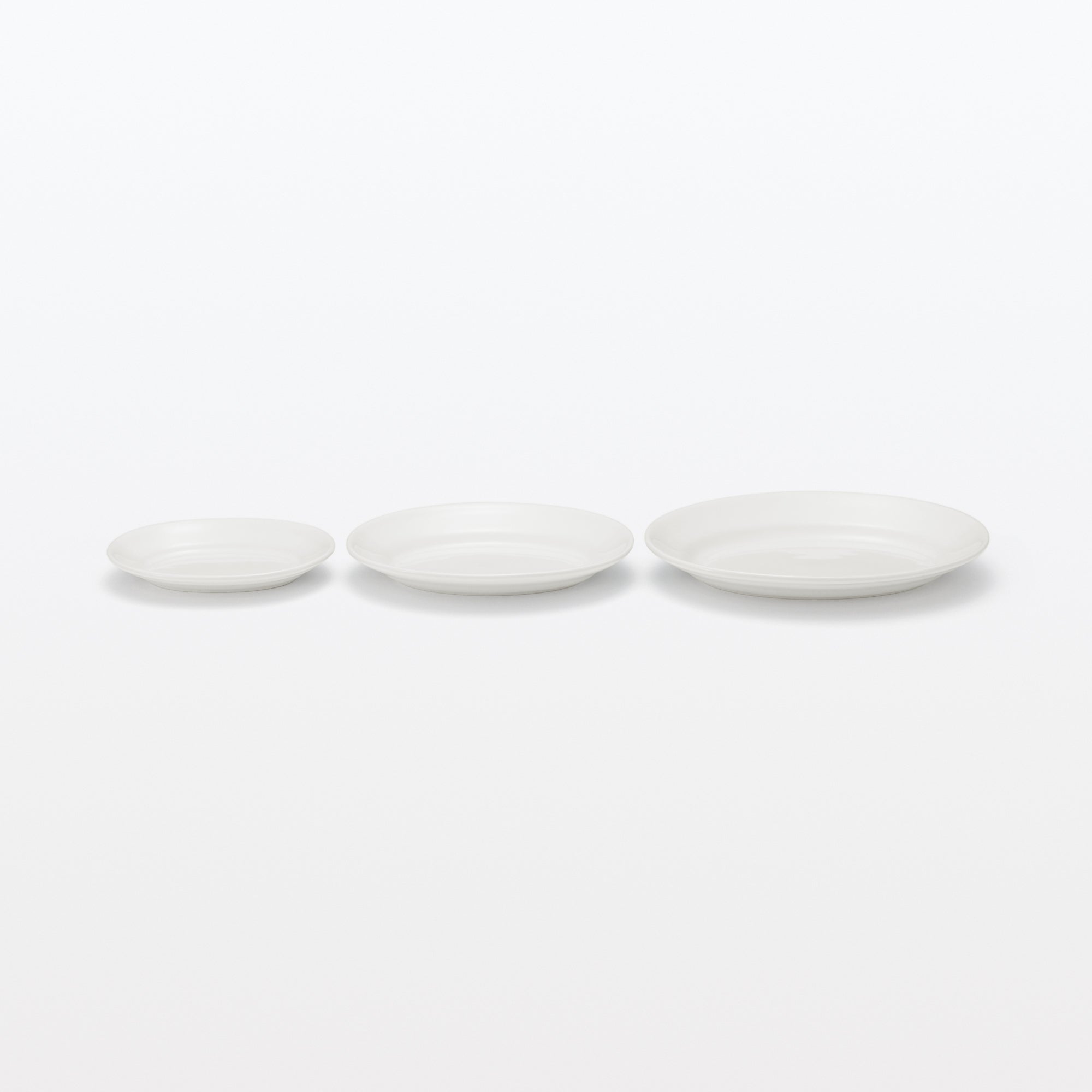 Porcelain Rimmed Oval Plate Small - White - Image 7
