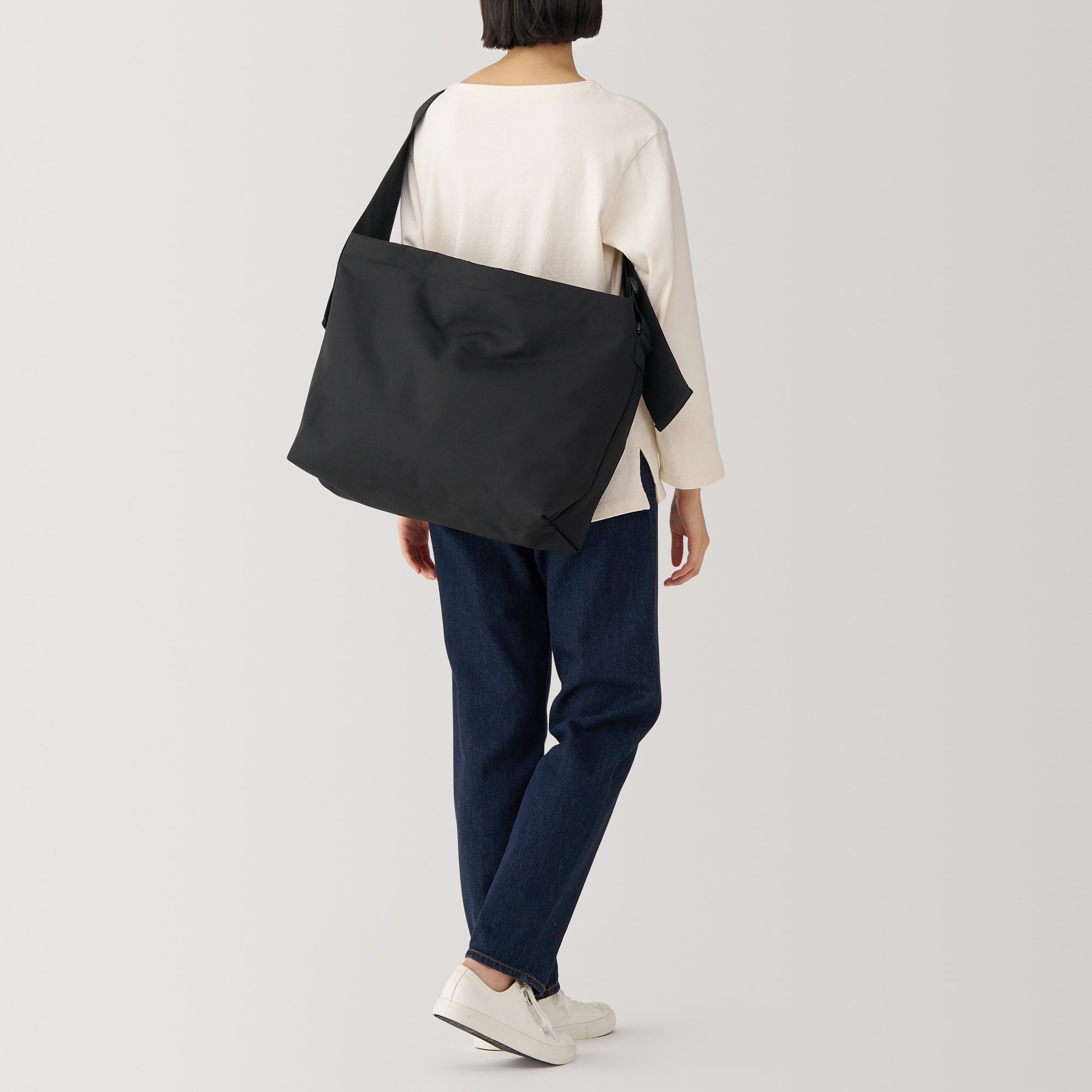 Thick Square Belt Shoulder Bag - Image 9