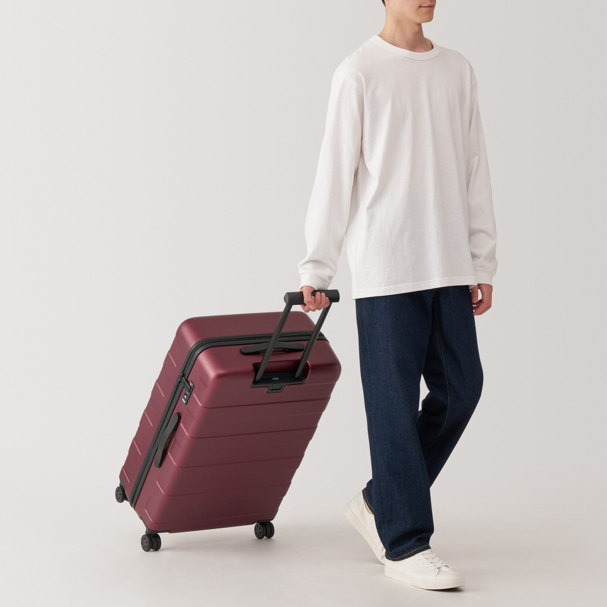 Adjustable Handle Hard Shell Suitcase 75L | Check-In - Image 17