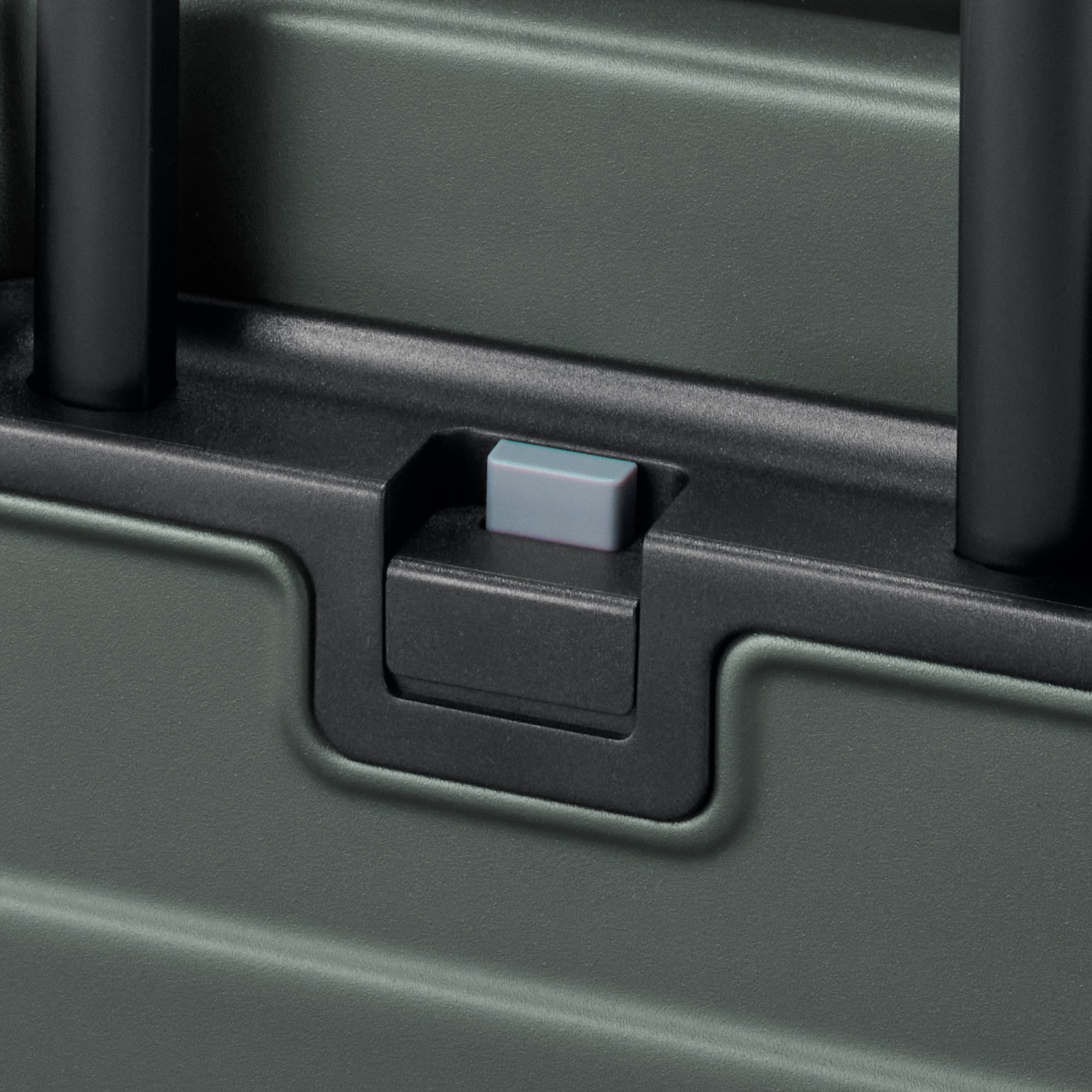 Adjustable Handle Hard Shell Suitcase 36L | Carry-On - Image 18