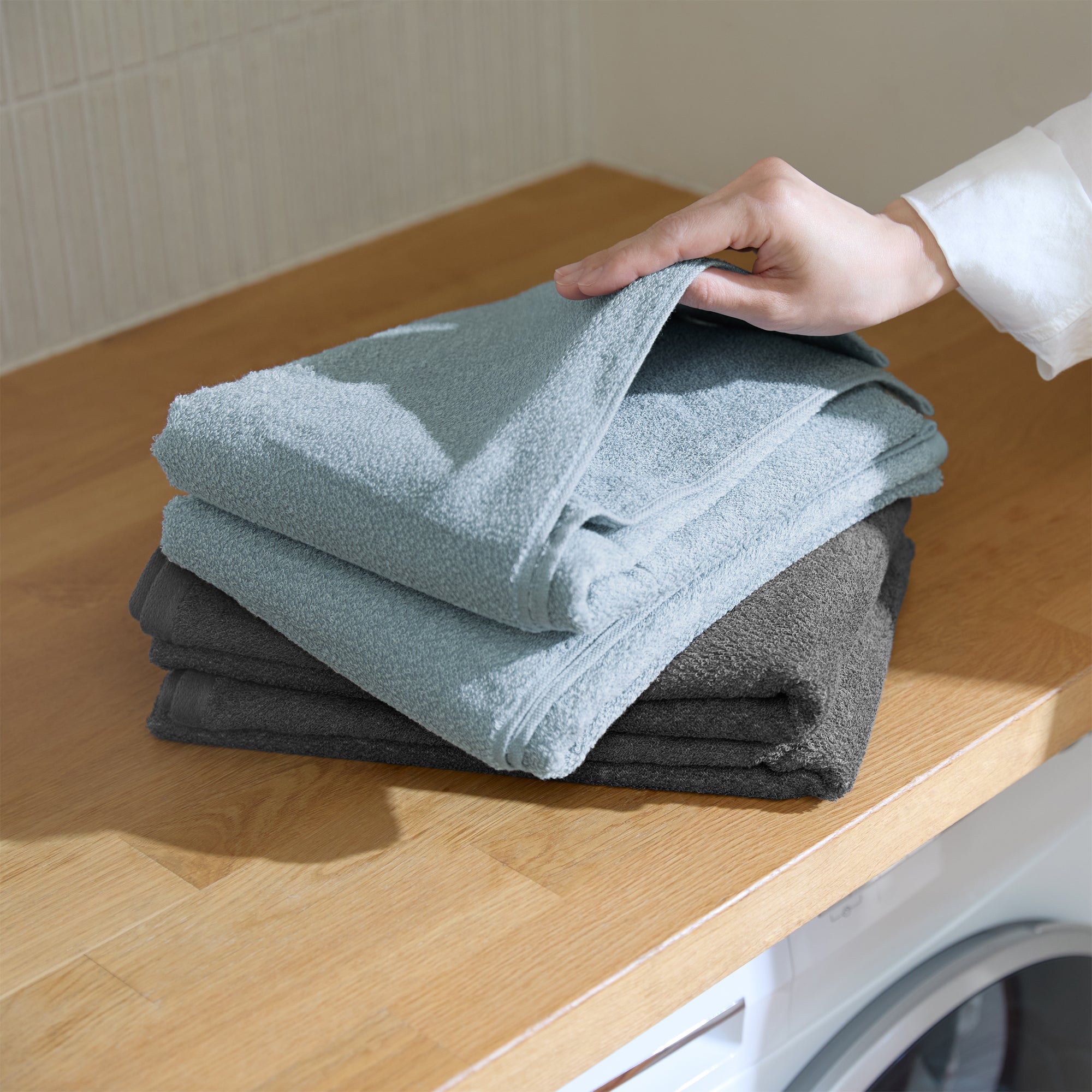 Soft Thin Bath Towel - Image 5