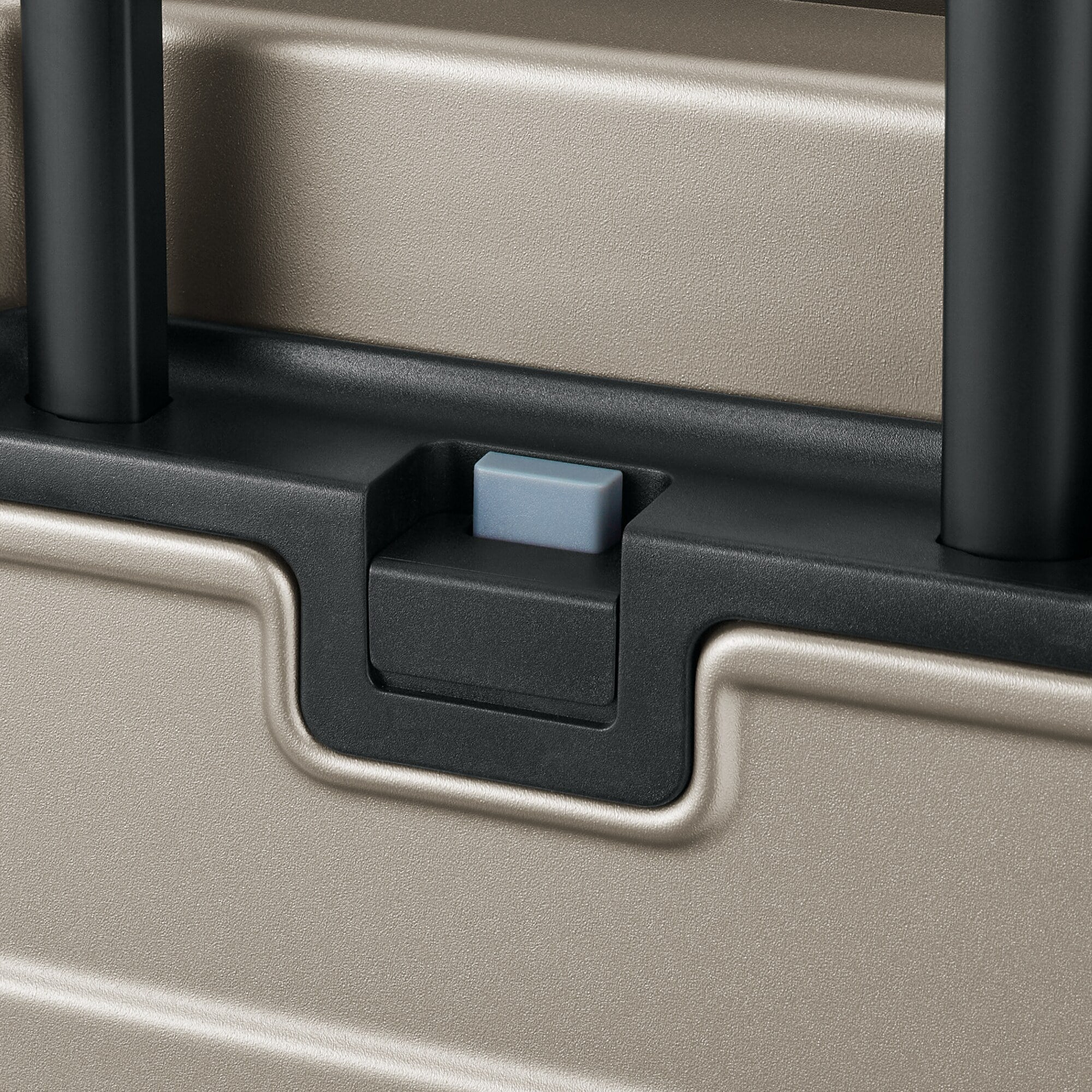 Adjustable Handle Hard Shell Suitcase 75L | Check-In - Image 28