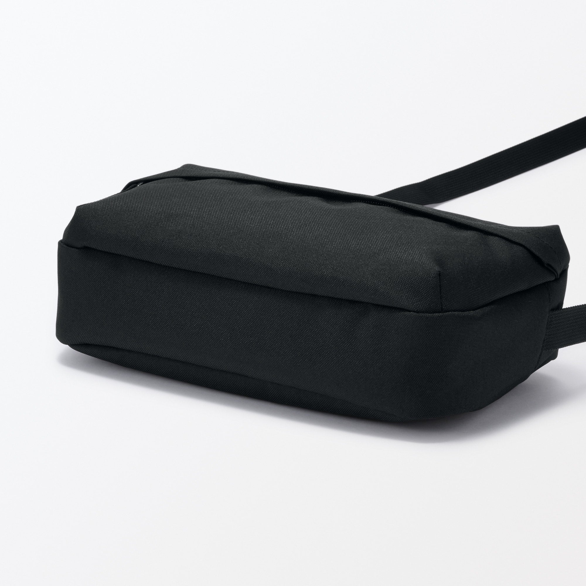 Water Repellent Shoulder Bag - Image 19