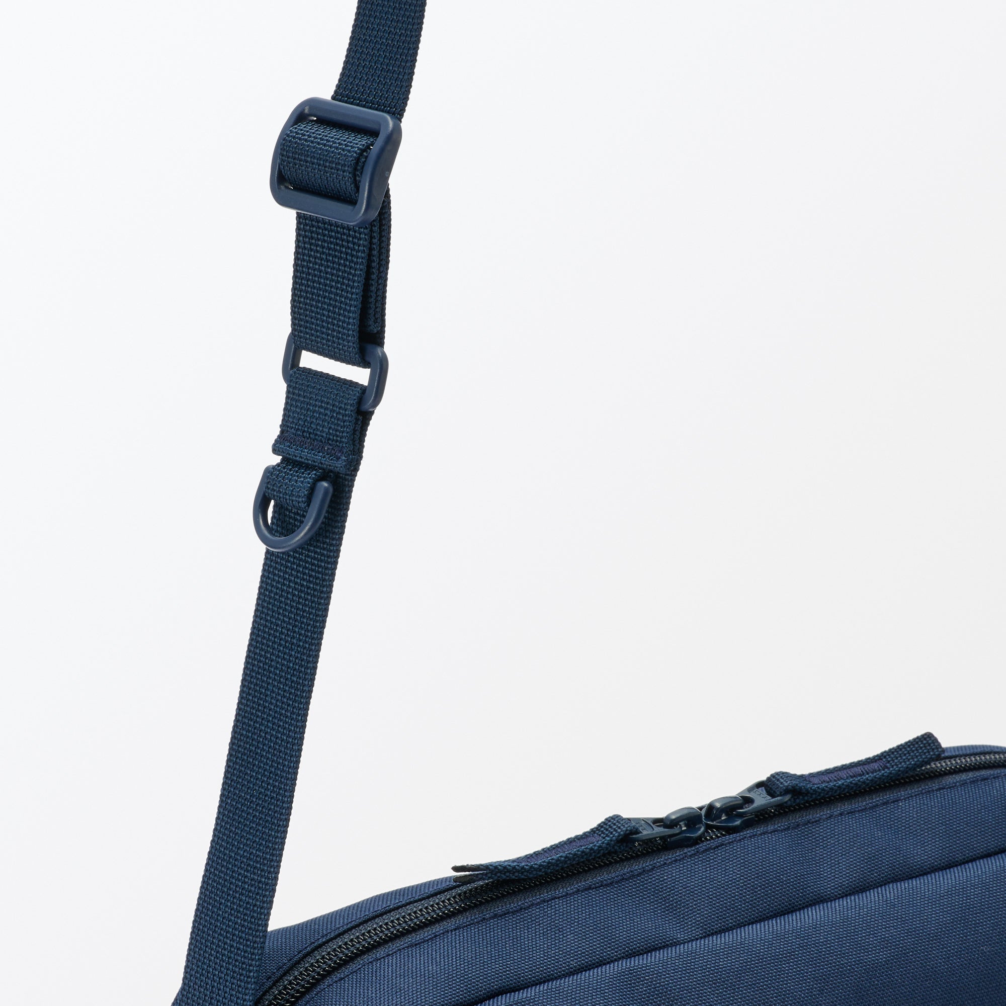 Water Repellent Shoulder Bag - Image 77