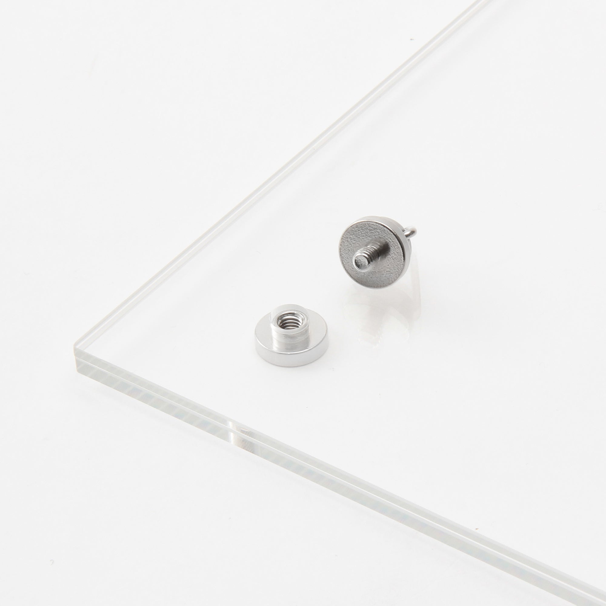 Acrylic Hanging Frame - Image 10